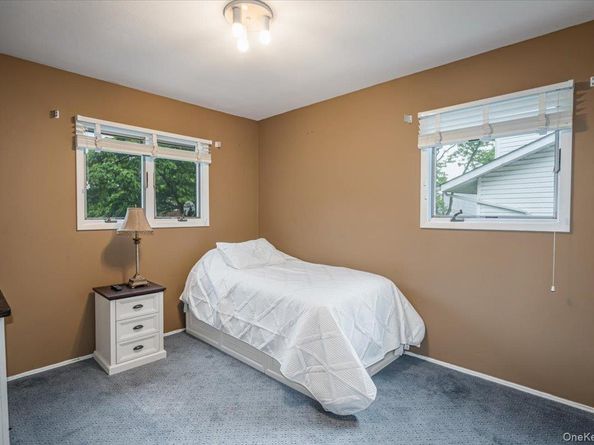 11 Fishermans Drive, Port Washington NY 11050