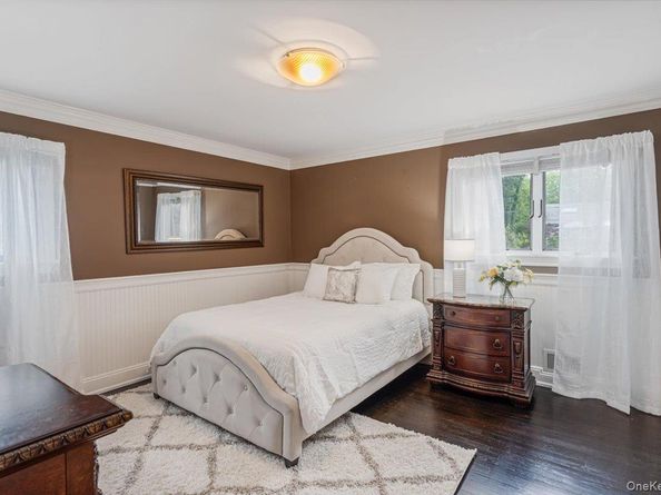 11 Fishermans Drive, Port Washington NY 11050