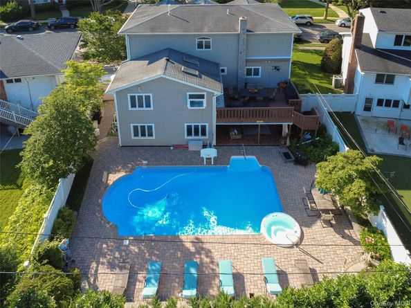11 Fishermans Drive, Port Washington NY 11050