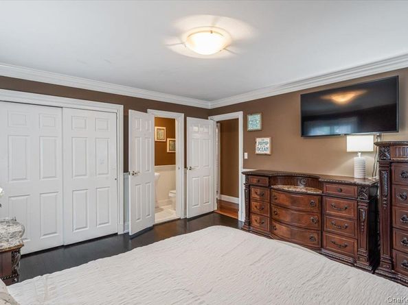 11 Fishermans Drive, Port Washington NY 11050