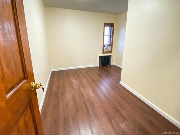1318 Mace Avenue, Bronx NY 10469