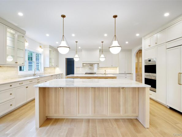 225 Brixton Road, Garden City NY 11530