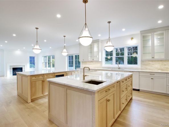 225 Brixton Road, Garden City NY 11530