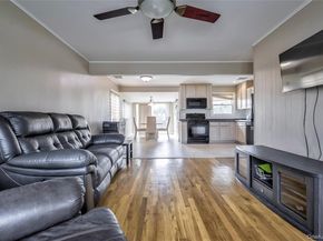 11 Jamaica Ave, Plainview NY 11803