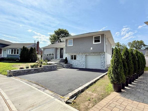 2166 Isabelle Ct, North Bellmore NY 11710