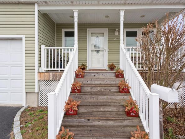 271 Arthur Street, Freeport NY 11520