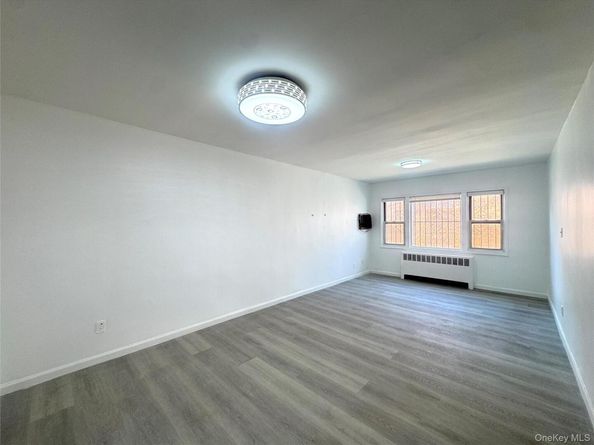 6824 140th Street A, Flushing NY 11367