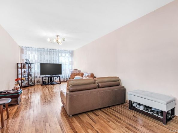 2600 E 21st Street 7C, Brooklyn NY 11235