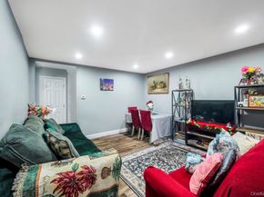 39 Andrews Avenue, Wheatley Heights NY 11798