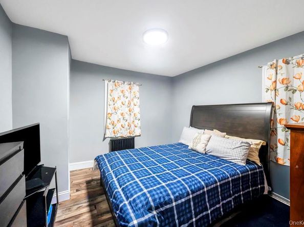 39 Andrews Avenue, Wheatley Heights NY 11798