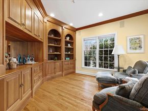 51 Club Pointe Drive, White Plains NY 10605