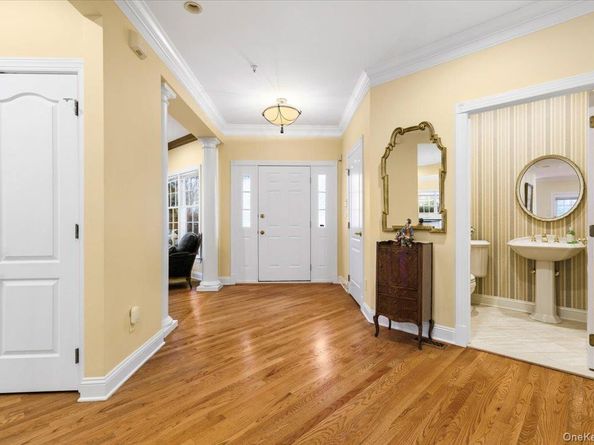 51 Club Pointe Drive, White Plains NY 10605