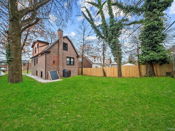 218-37 Spencer Avenue, Queens Village NY 11427