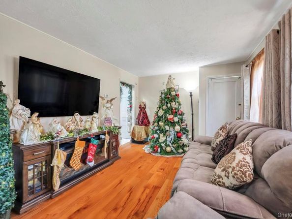 69 Butler Boulevard, Elmont NY 11003