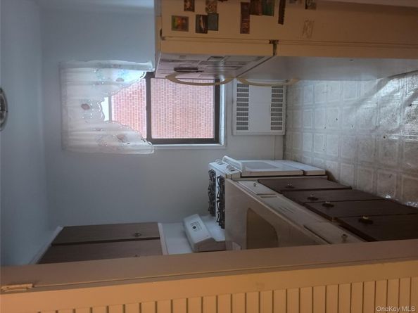 3655 Shore Parkway 4C, Brooklyn NY 11235