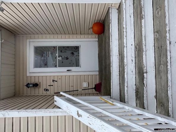 817 Ocean Street, Lindenhurst NY 11757