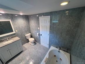 9 Sugarbush Lane, Coram NY 11727