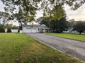 9 Sugarbush Lane, Coram NY 11727