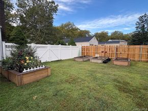 9 Sugarbush Lane, Coram NY 11727