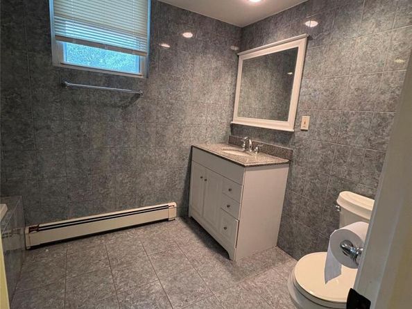 9 Sugarbush Lane, Coram NY 11727