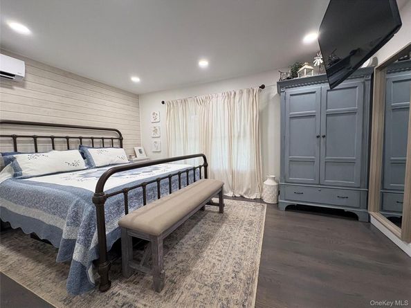 9 Sugarbush Lane, Coram NY 11727