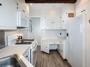 71 Beechwood Avenue, Manhasset NY 11030