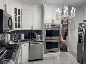 27 Birch Lane, Valley Stream NY 11581