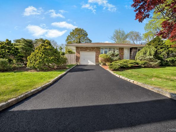 15 Saddle Lane, Huntington Station NY 11746