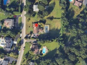 25 Northgate Drive, Syosset NY 11791