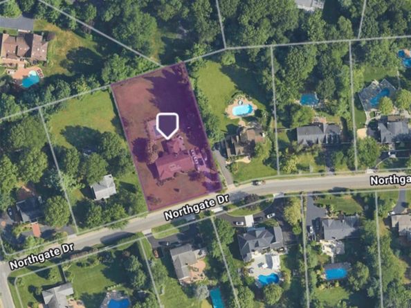 25 Northgate Drive, Syosset NY 11791