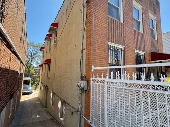 3360 Holland Avenue, Bronx NY 10467