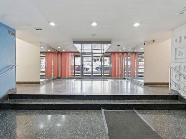 144-30 Sanford Ave 6V, Flushing NY 11355