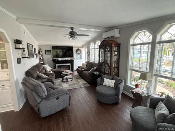1661 Old Country Road 62, Riverhead NY 11901
