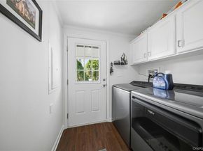 1661 Old Country Road 62, Riverhead NY 11901