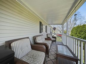 1661 Old Country Road 62, Riverhead NY 11901