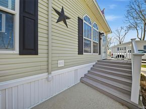 1661 Old Country Road 62, Riverhead NY 11901