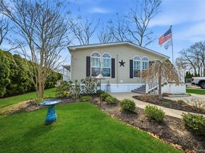 1661 Old Country Road 62, Riverhead NY 11901