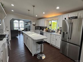 1661 Old Country Road 62, Riverhead NY 11901