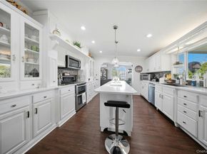1661 Old Country Road 62, Riverhead NY 11901