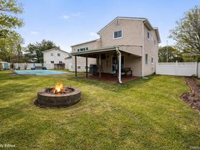 26 Stevenson Place, Deer Park NY 11729