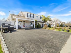 26 Picture Lane, Hicksville NY 11801