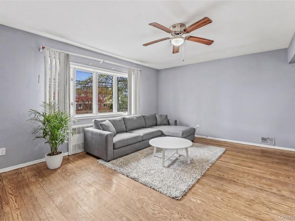 206 Hunnewell Avenue, Elmont NY 11003