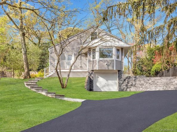 14 Woodvale Avenue, Kings Park NY 11754