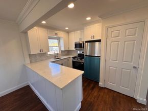 529 Elder Lane, Ronkonkoma NY 11779