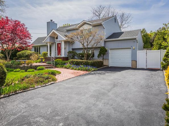 10 Irvinlee Place, East Northport NY 11731