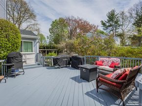 10 Irvinlee Place, East Northport NY 11731