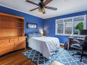 10 Irvinlee Place, East Northport NY 11731