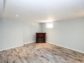 489 Emory Road, Mineola NY 11501