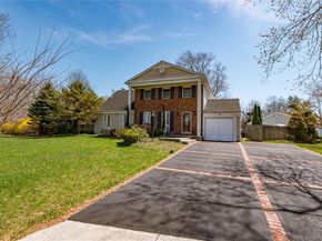 28 Barnsley Crescent, Mount Sinai NY 11766