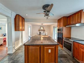 28 Barnsley Crescent, Mount Sinai NY 11766